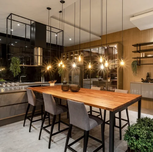 Maximalismo em Cena: transforme seu apartamento em um espetáculo de cor e estilo